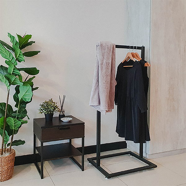 RENTAL Style Rack Black Single Rail (RENTR3506BK)